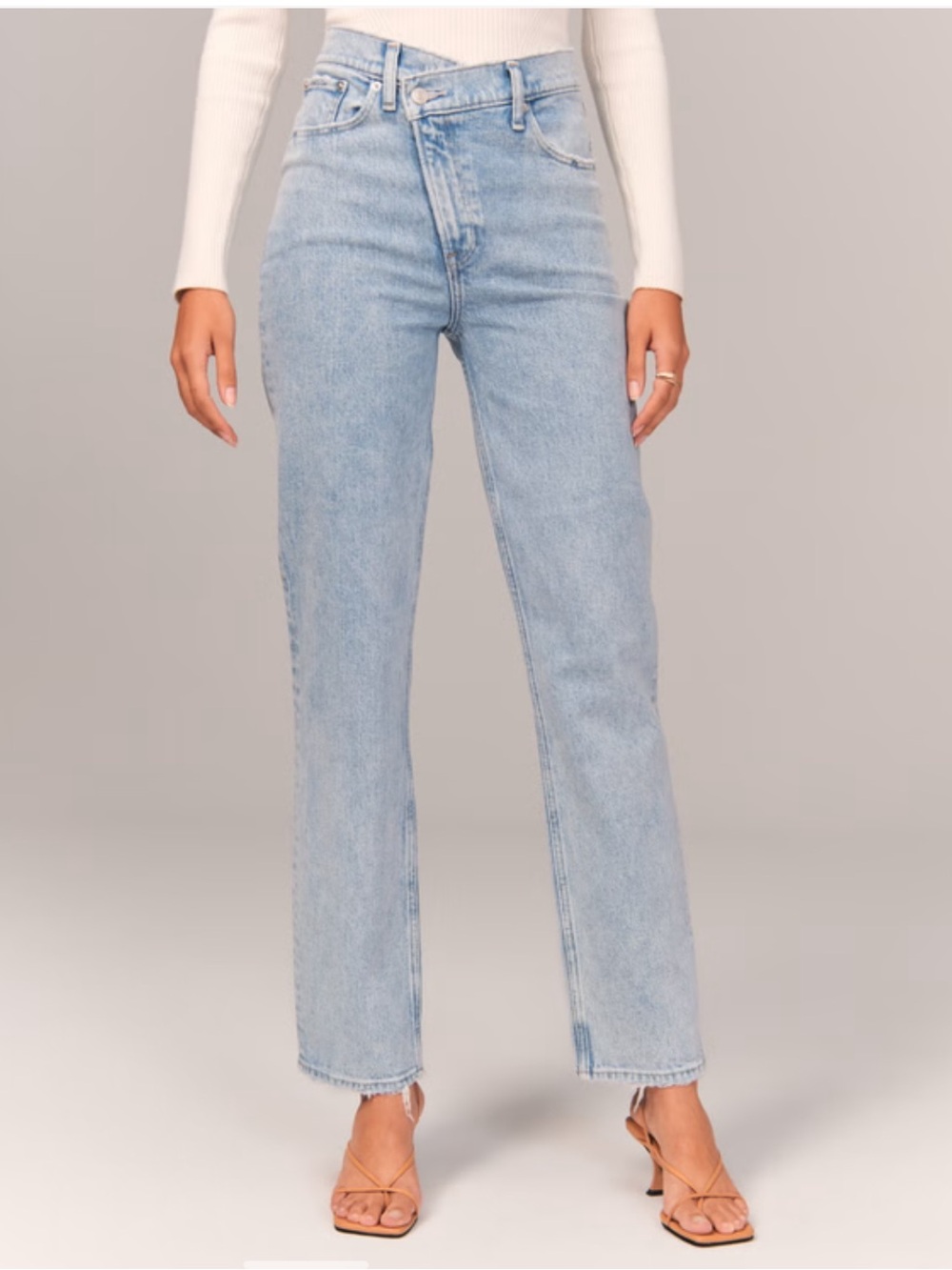 Abercrombie & Fitch The 90’s Slim Straight Ultra High Rise Jeans Criss Cross